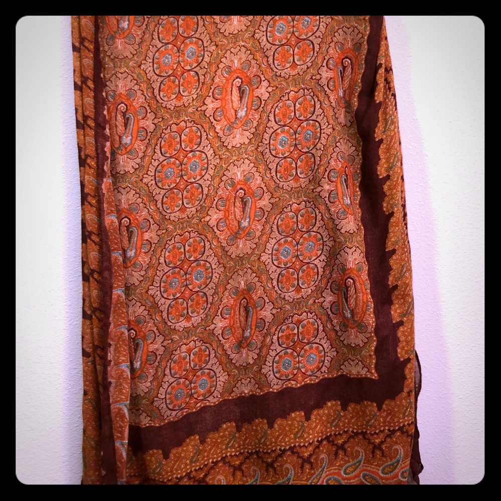 Scarf - Picture 2 of 7